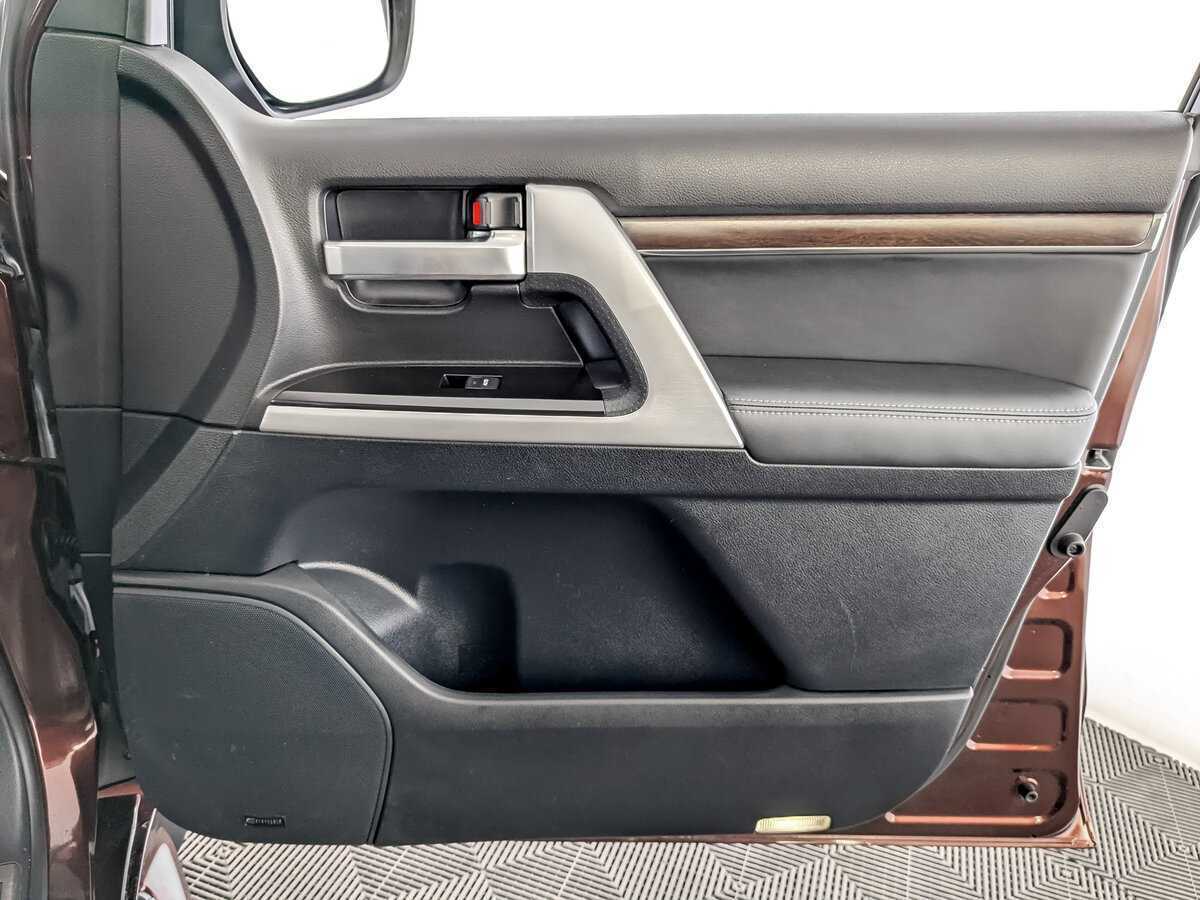 Toyota Land Cruiser 2018 года с пробегом. Фото: #24