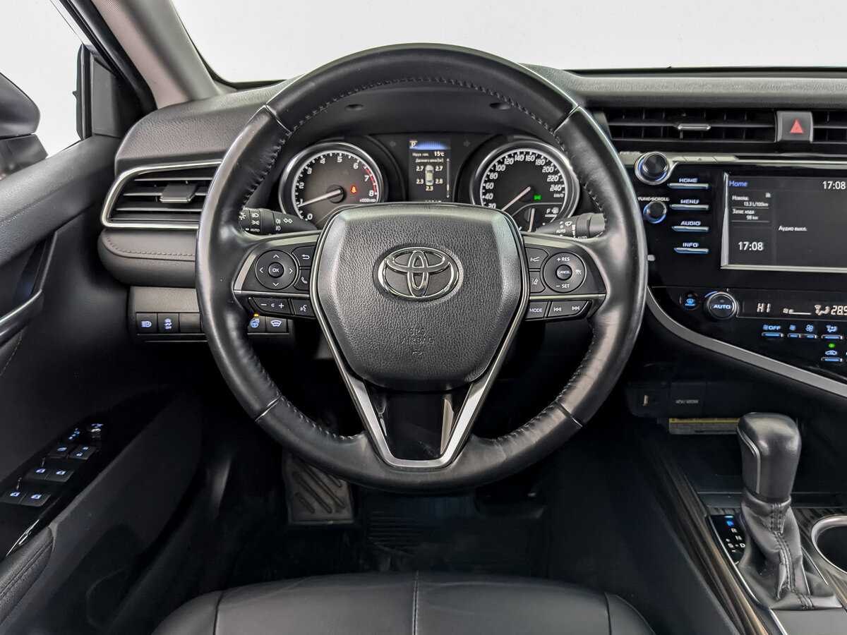 Toyota Camry 2019 года с пробегом. Фото: #18