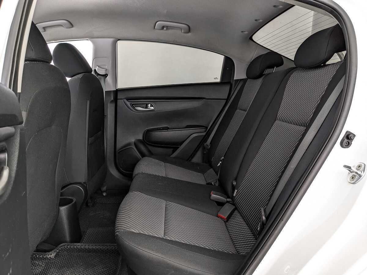 Б/У Киа Рио 2018 года. Фото: #17