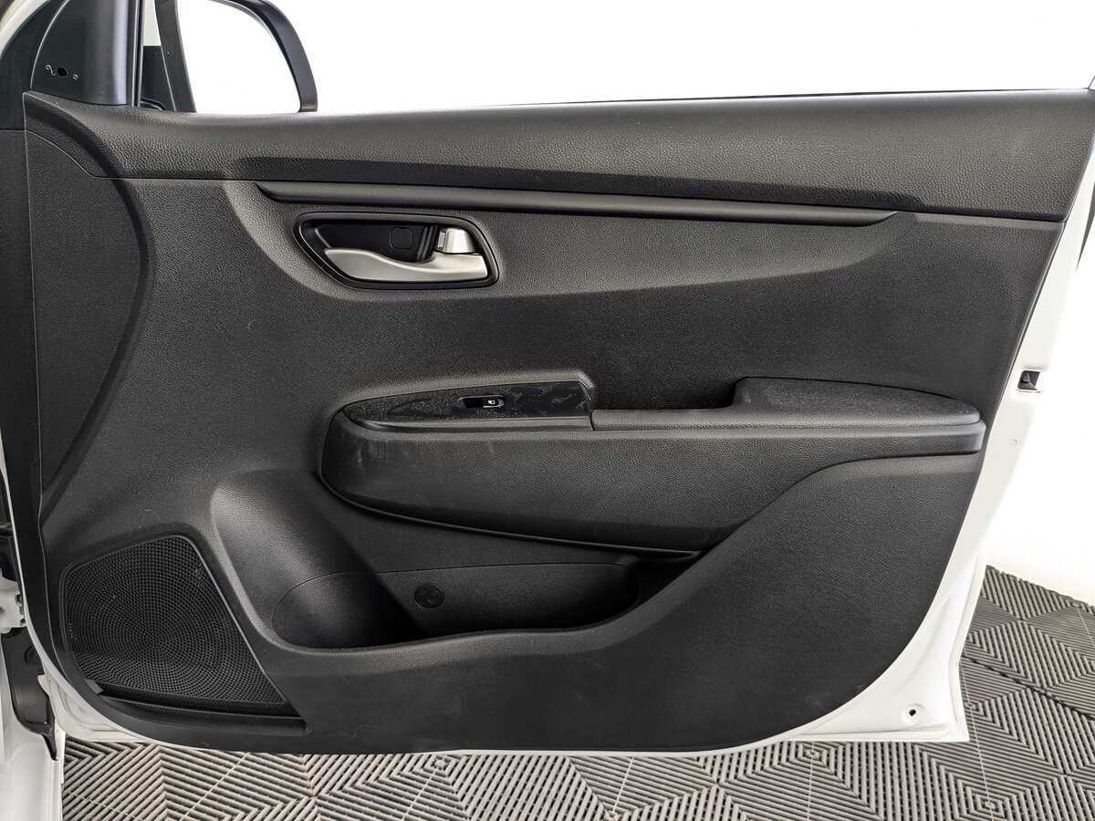 Б/У Киа Рио 2018 года. Фото: #23