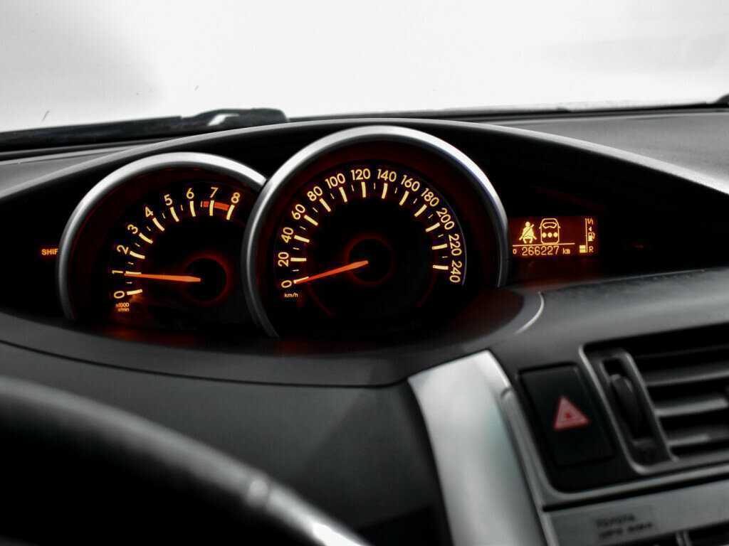 Toyota Verso 2010 года с пробегом. Фото: #17