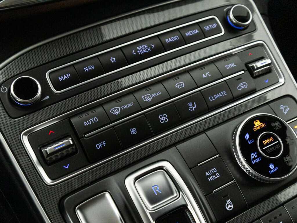 Hyundai Santa Fe 2021 года с пробегом. Фото: #18