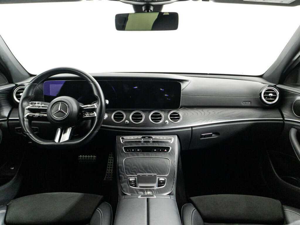 Mercedes-Benz E-Класс 2020 года с пробегом. Фото: #12