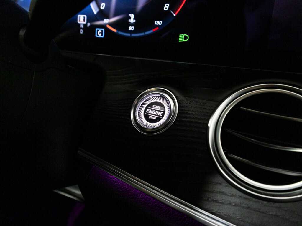 Mercedes-Benz E-Класс 2020 года с пробегом. Фото: #19