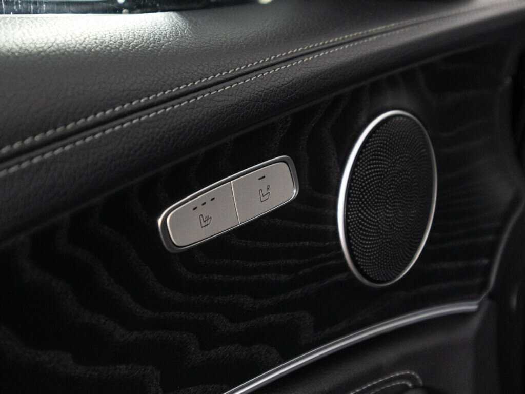 Mercedes-Benz E-Класс 2019 года с пробегом. Фото: #18