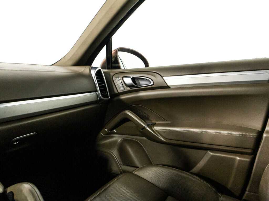 Porsche Cayenne 2010 года с пробегом. Фото: #24