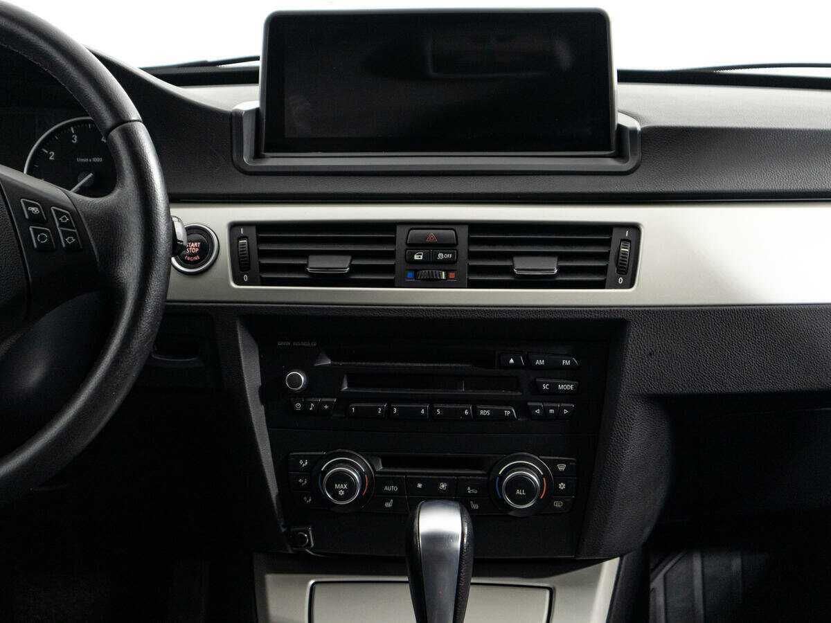 BMW 3 серии 2011 года с пробегом. Фото: #13