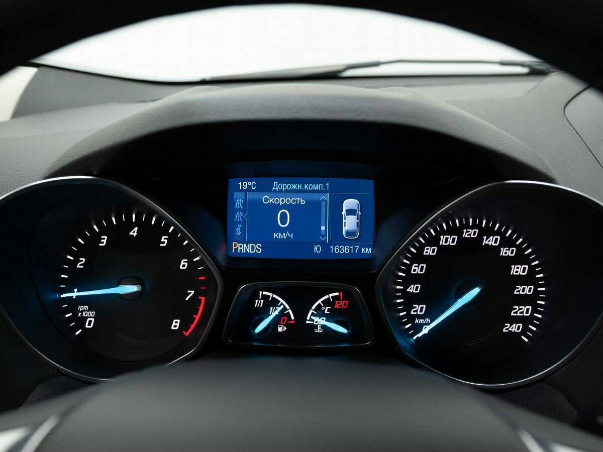 Б/У Форд Куга 2016 года. Фото: #17