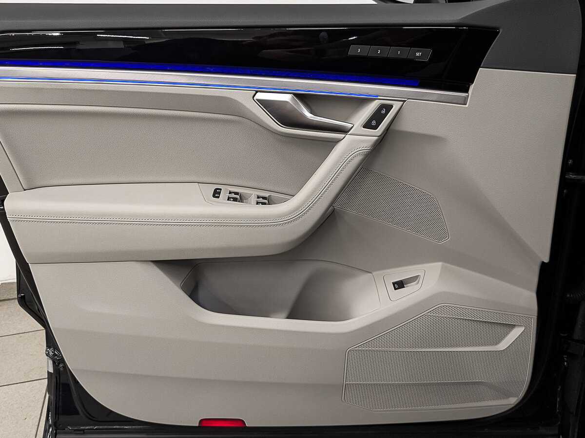 Volkswagen Touareg 2020 года с пробегом. Фото: #18