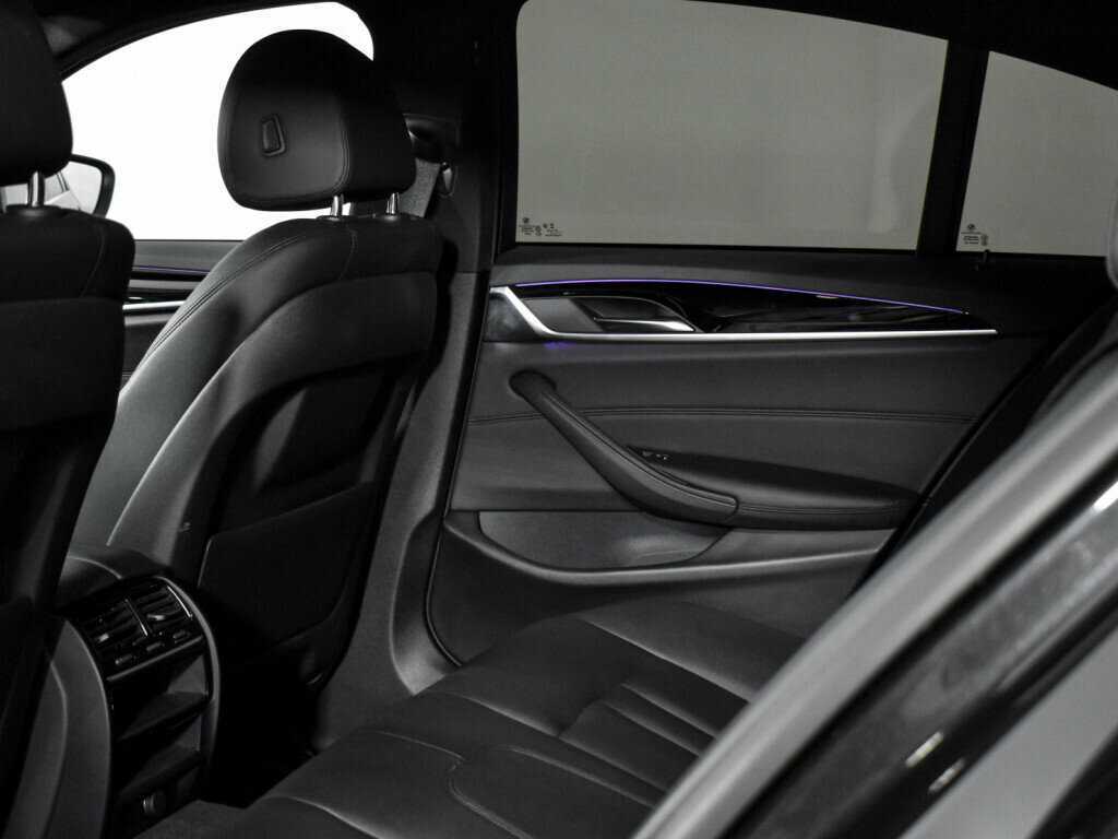 BMW 5 серии 2018 года с пробегом. Фото: #12