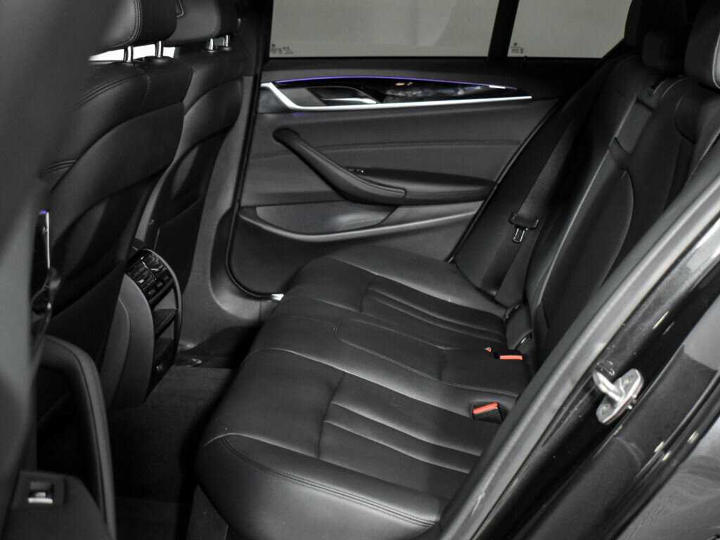 BMW 5 серии 2018 года с пробегом. Фото: #13