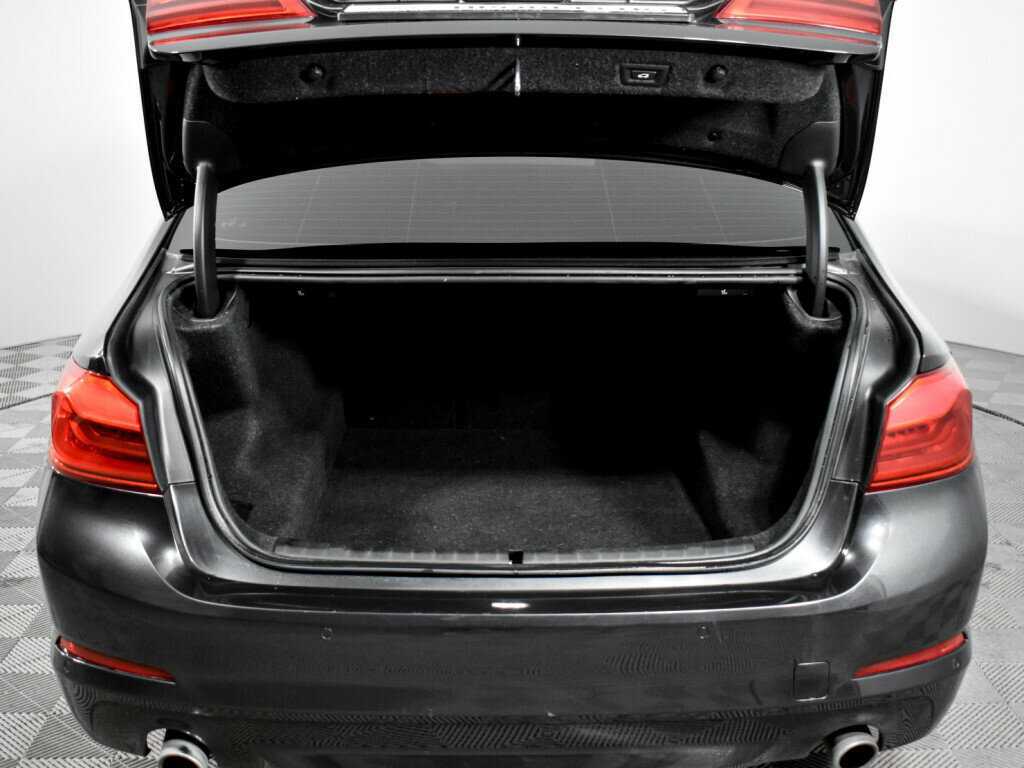 BMW 5 серии 2018 года с пробегом. Фото: #14