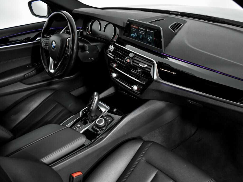 BMW 5 серии 2018 года с пробегом. Фото: #17