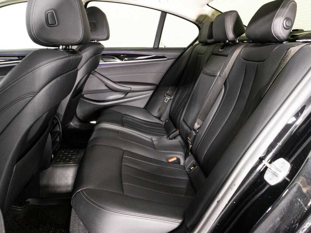 BMW 5 серии 2020 года с пробегом. Фото: #9