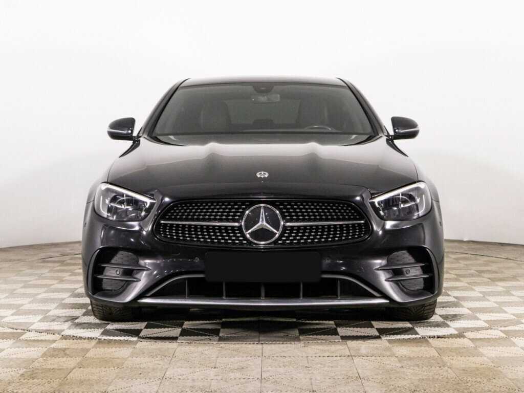 Mercedes-Benz E-Класс 2020 года с пробегом. Фото: #1