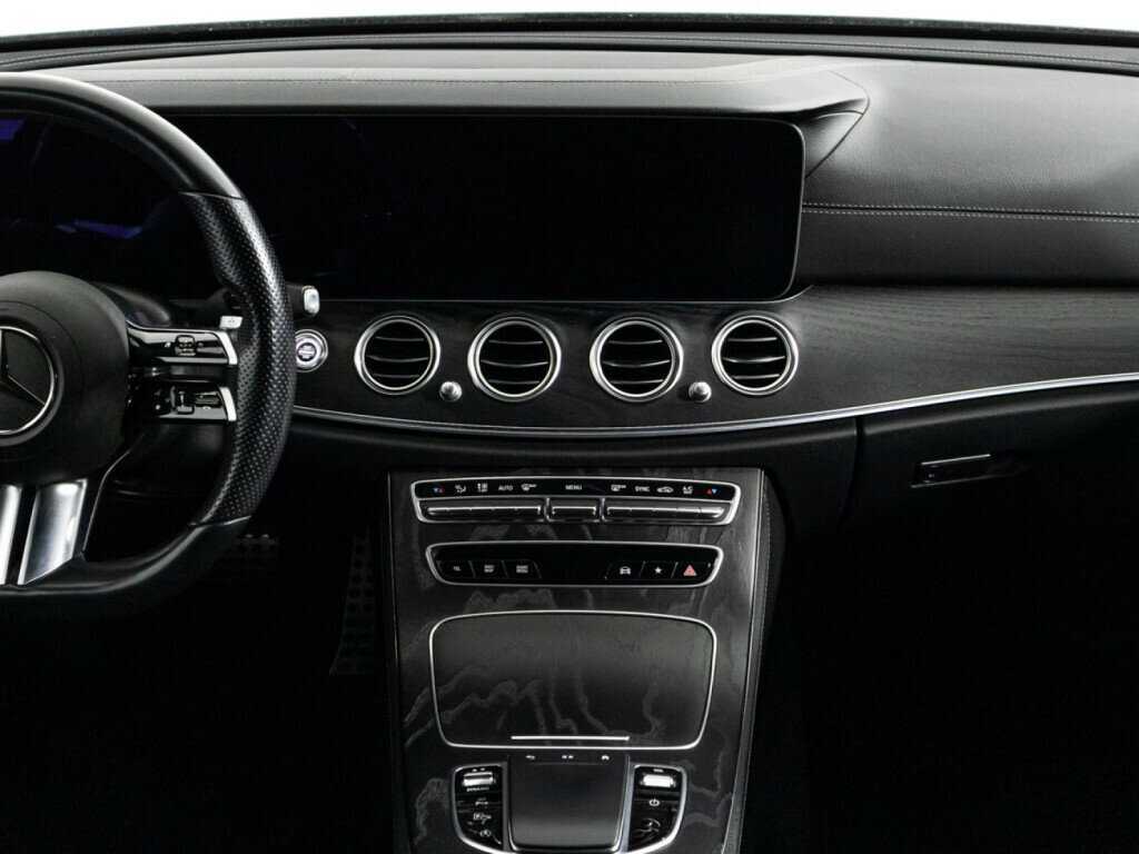 Mercedes-Benz E-Класс 2020 года с пробегом. Фото: #13