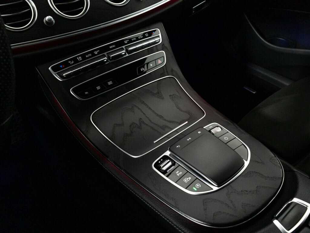 Mercedes-Benz E-Класс 2020 года с пробегом. Фото: #16