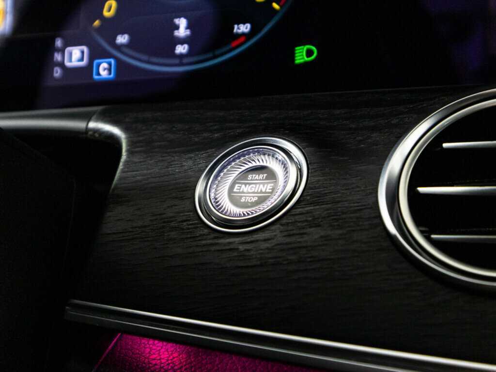 Mercedes-Benz E-Класс 2020 года с пробегом. Фото: #20