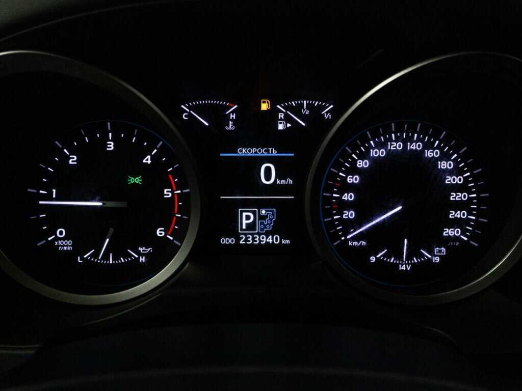 Toyota Land Cruiser 2014 года с пробегом. Фото: #9