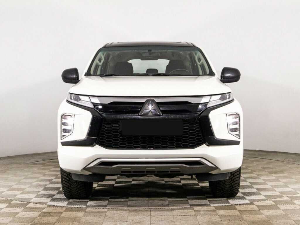 Mitsubishi Montero Sport 2022 года с пробегом. Фото: #1