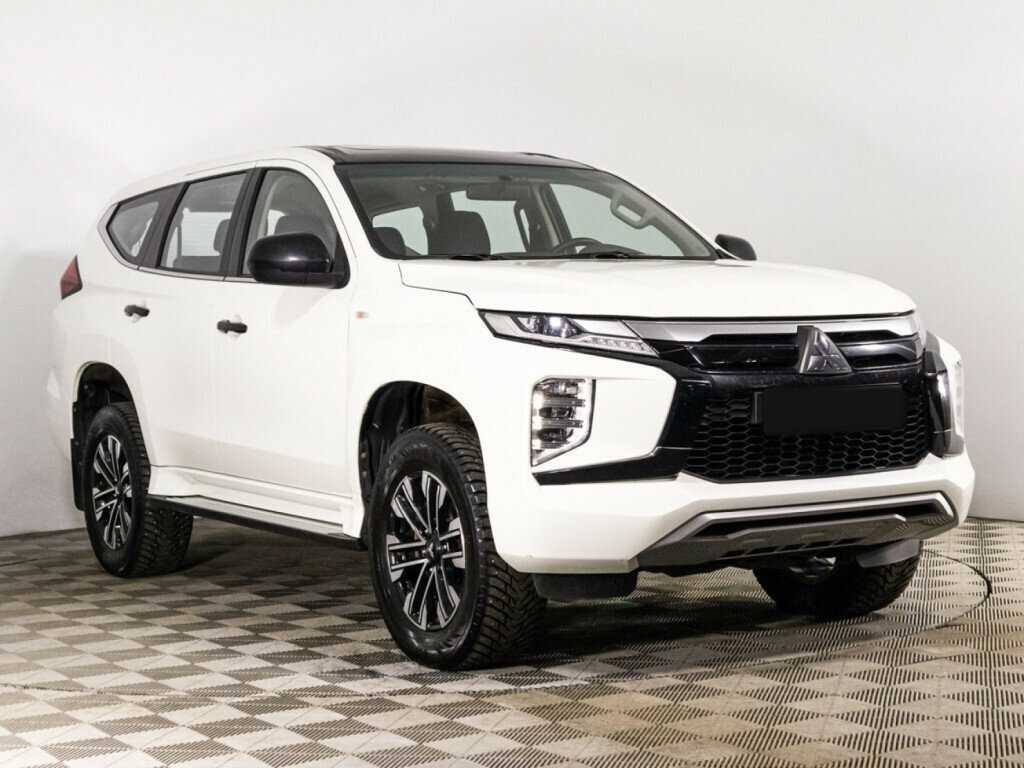 Mitsubishi Montero Sport 2022 года с пробегом. Фото: #2