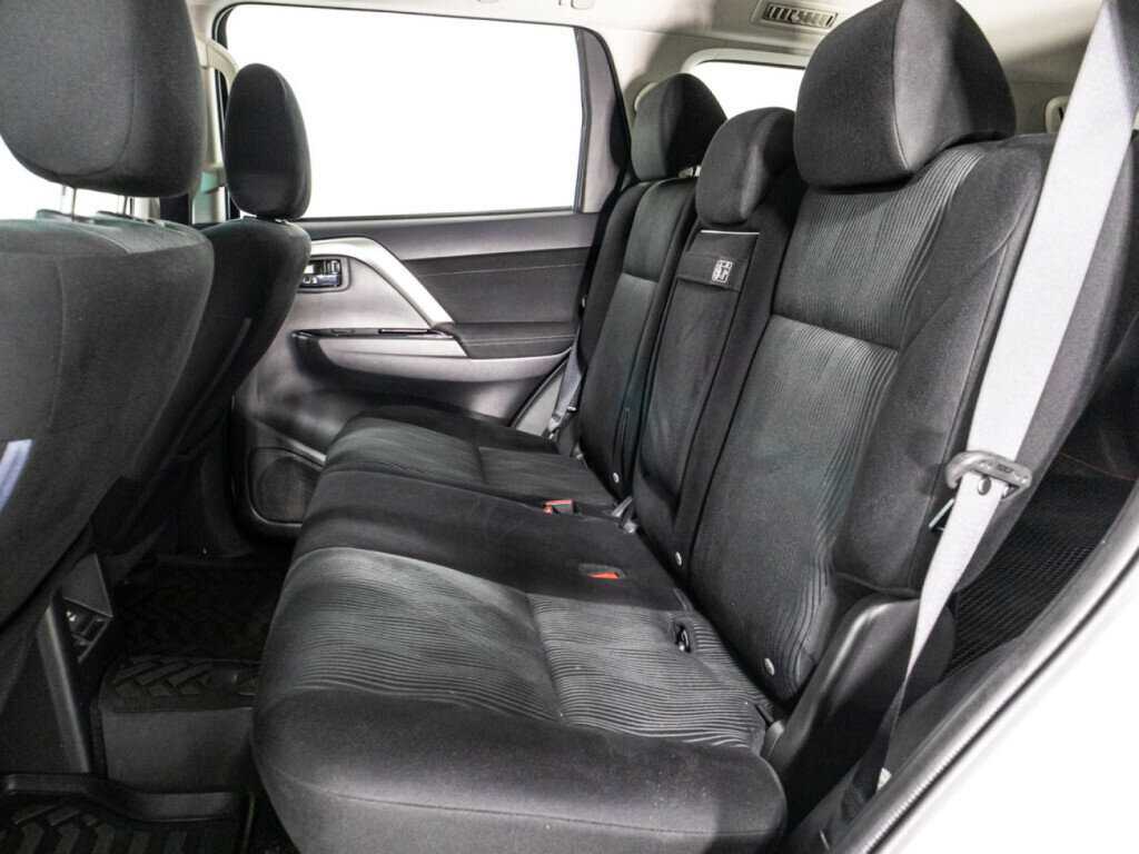 Mitsubishi Montero Sport 2022 года с пробегом. Фото: #7