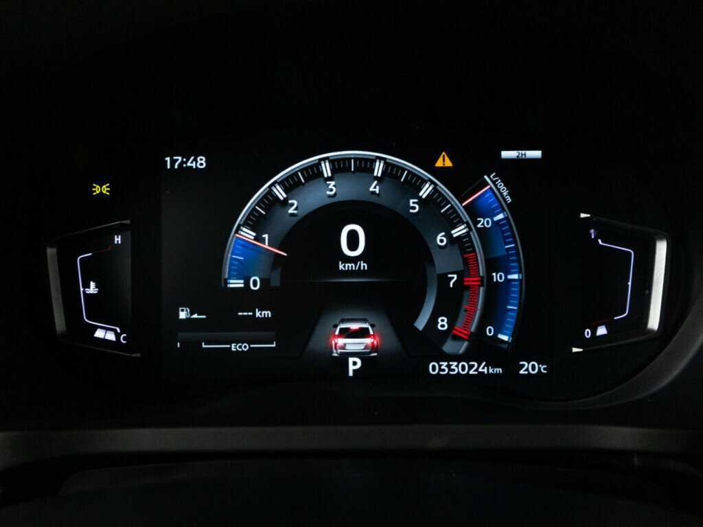 Mitsubishi Montero Sport 2022 года с пробегом. Фото: #9