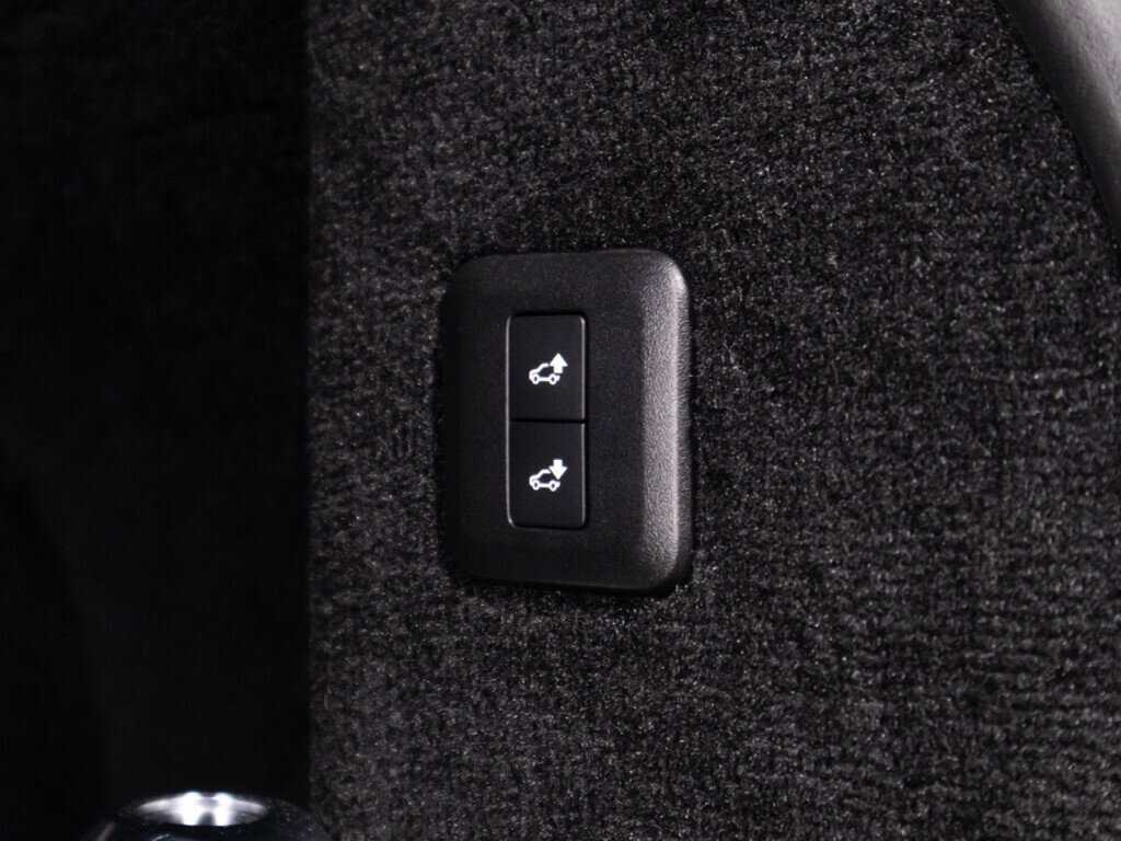 Land Rover Range Rover Sport 2018 года с пробегом. Фото: #15