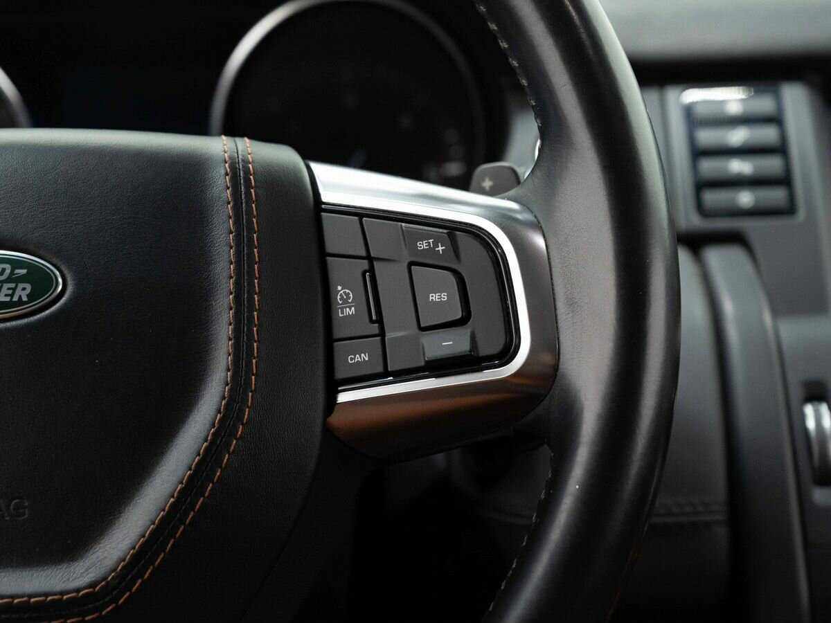 Land Rover Discovery Sport 2015 года с пробегом. Фото: #16