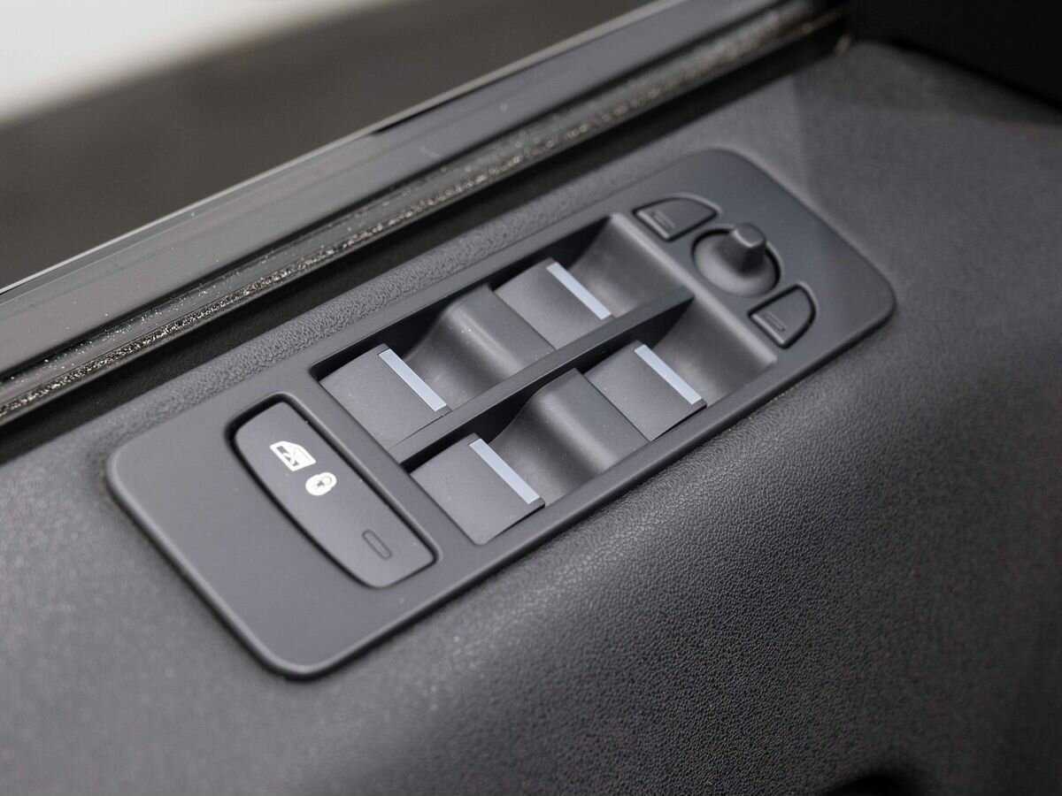 Land Rover Discovery Sport 2015 года с пробегом. Фото: #20