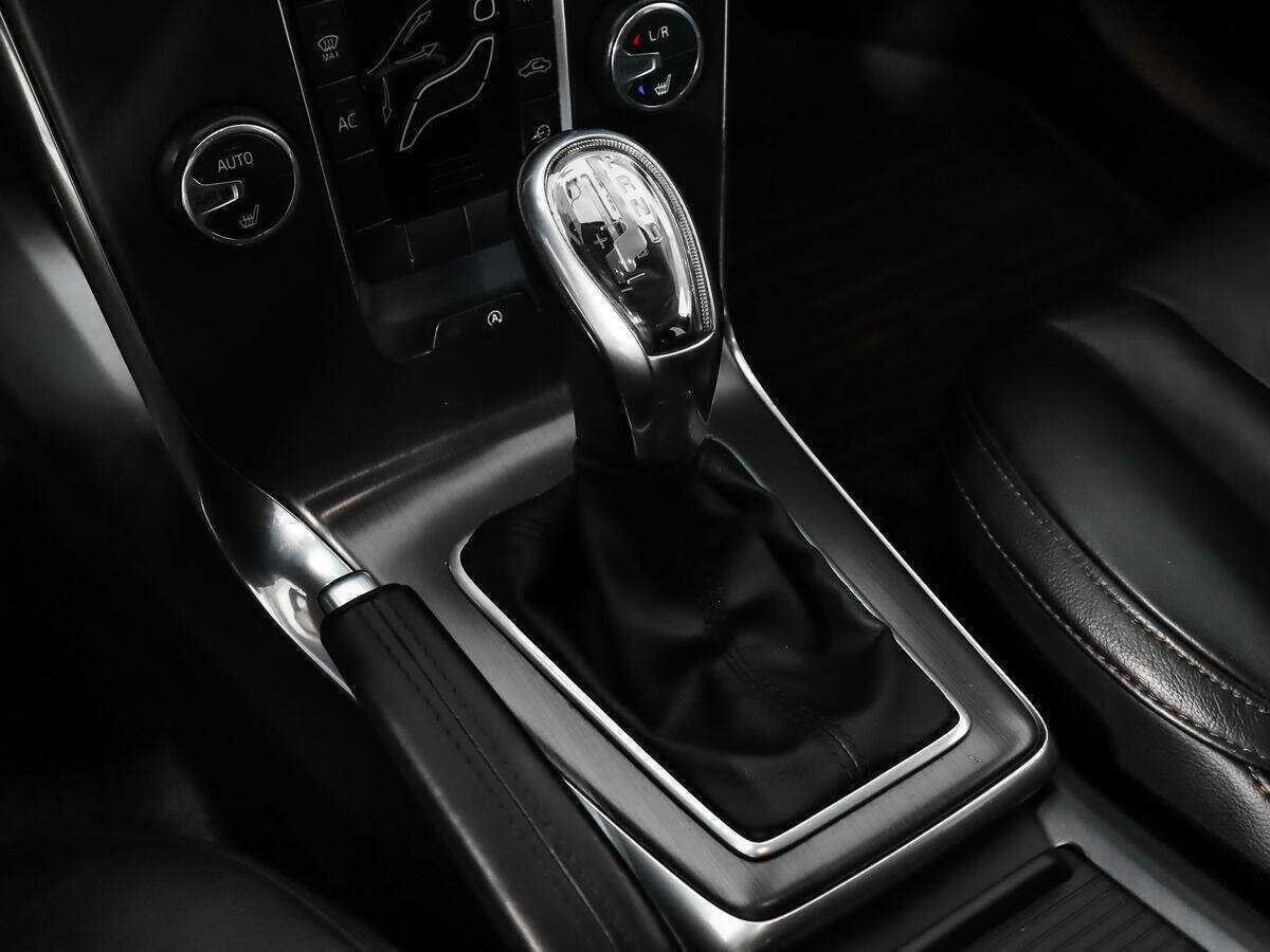 Volvo V40 Cross Country 2013 года с пробегом. Фото: #7