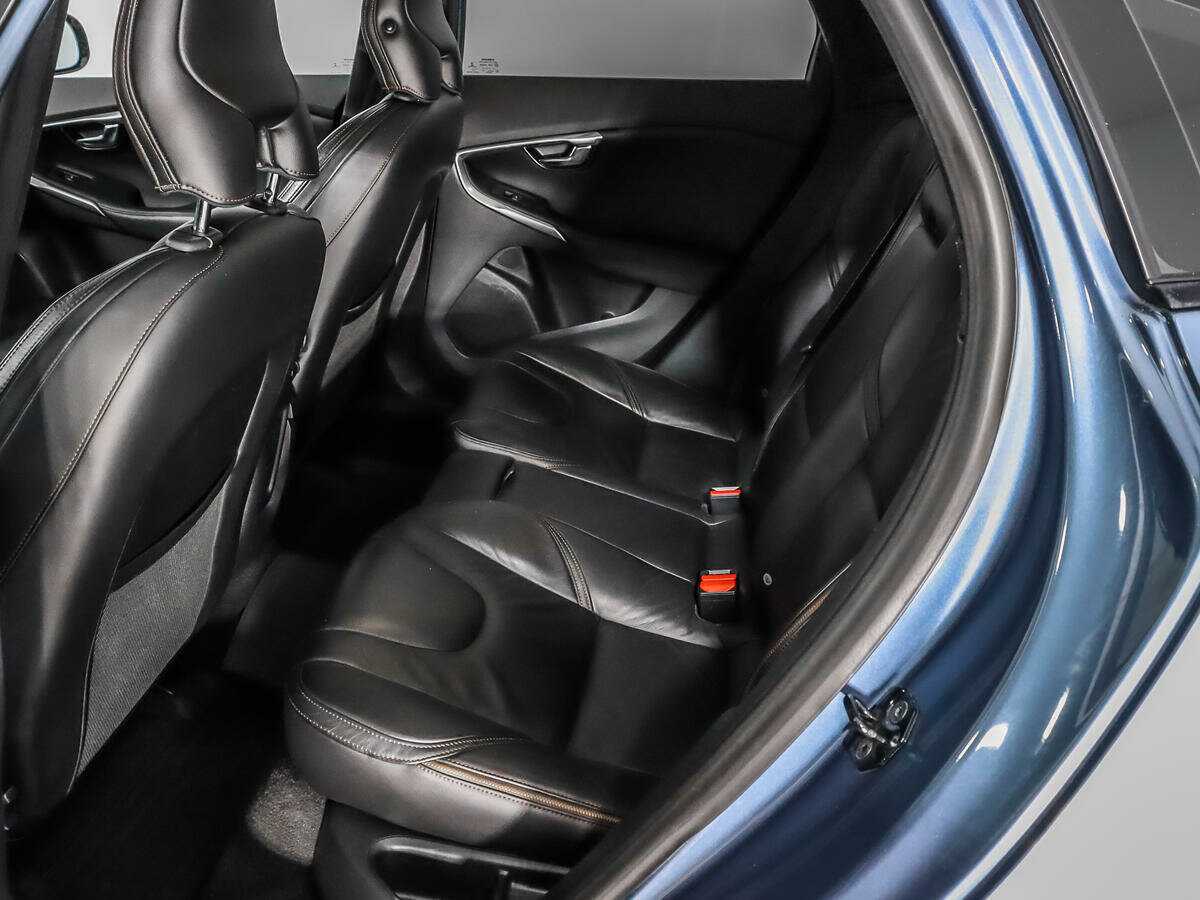 Volvo V40 Cross Country 2013 года с пробегом. Фото: #8