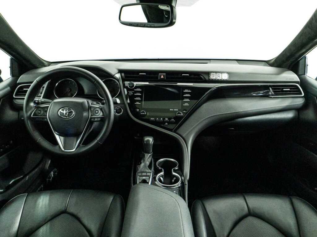 Toyota Camry 2020 года с пробегом. Фото: #12