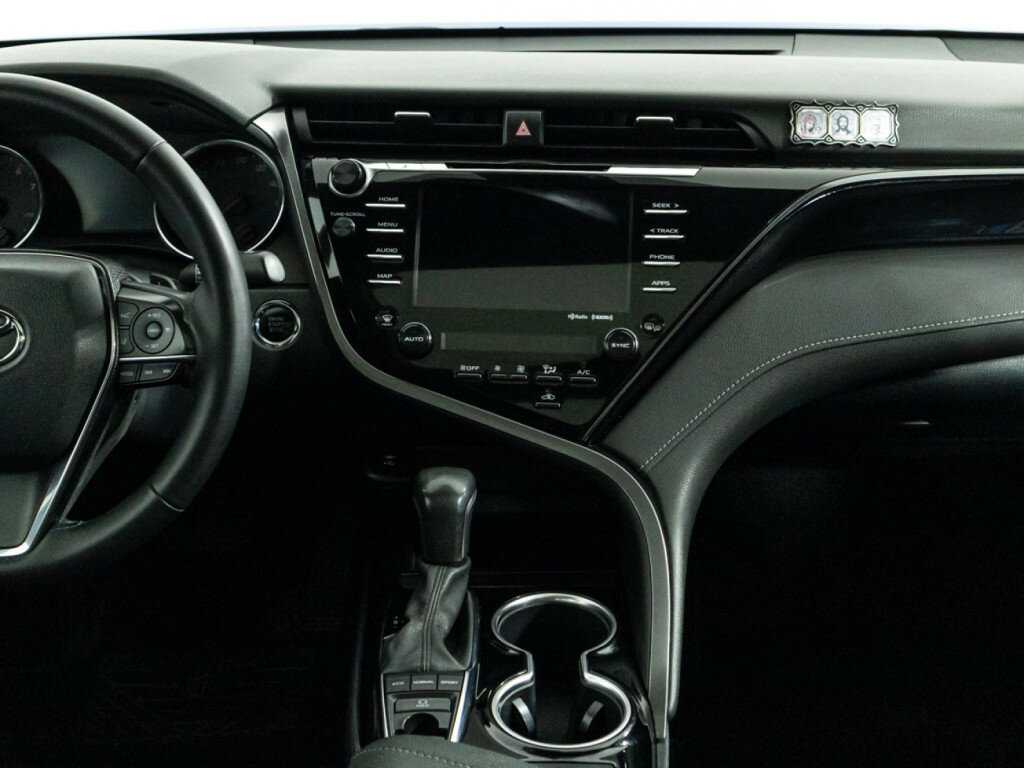 Toyota Camry 2020 года с пробегом. Фото: #13