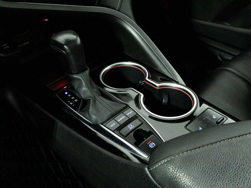 Toyota Camry 2020 года с пробегом. Фото: #16