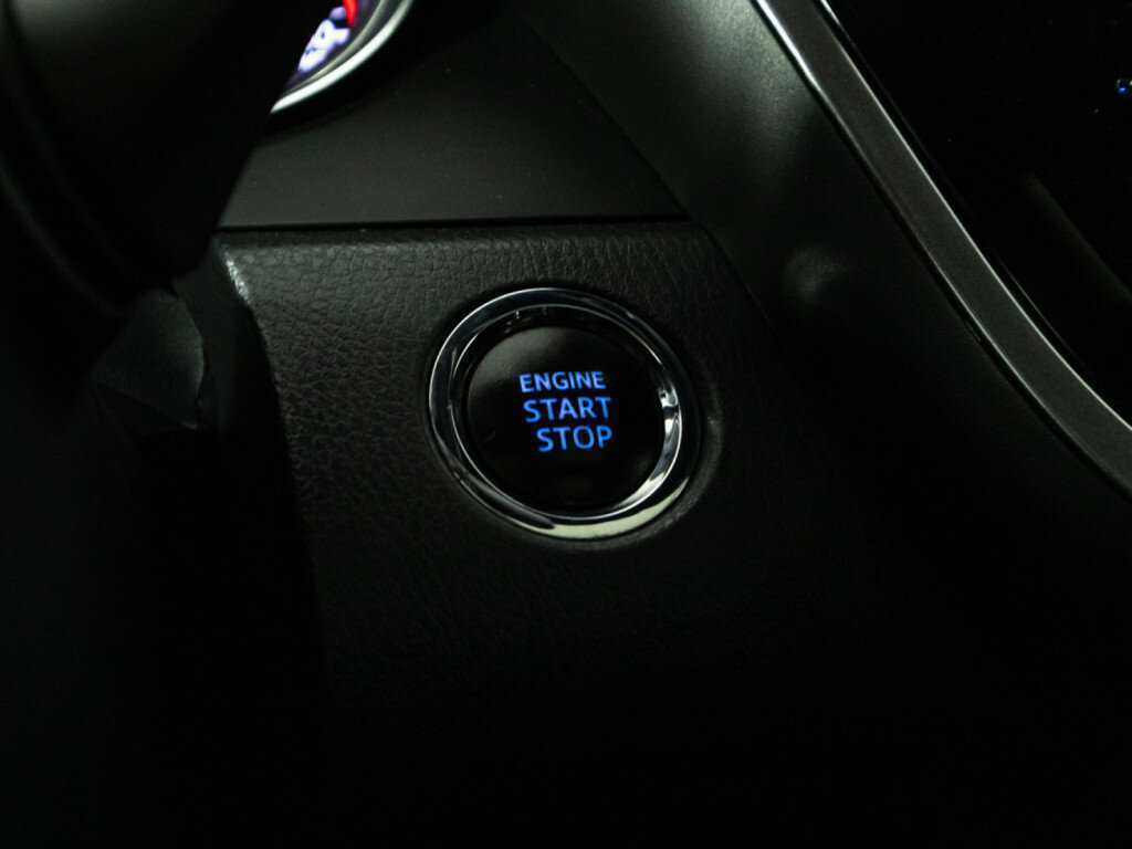 Toyota Camry 2020 года с пробегом. Фото: #21