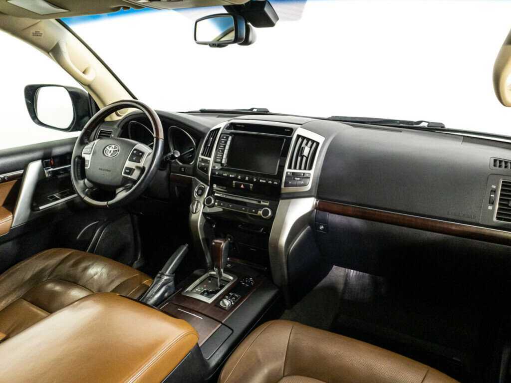 Toyota Land Cruiser 2014 года с пробегом. Фото: #8