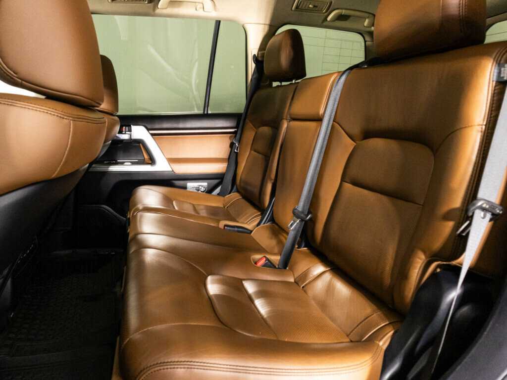 Toyota Land Cruiser 2014 года с пробегом. Фото: #9