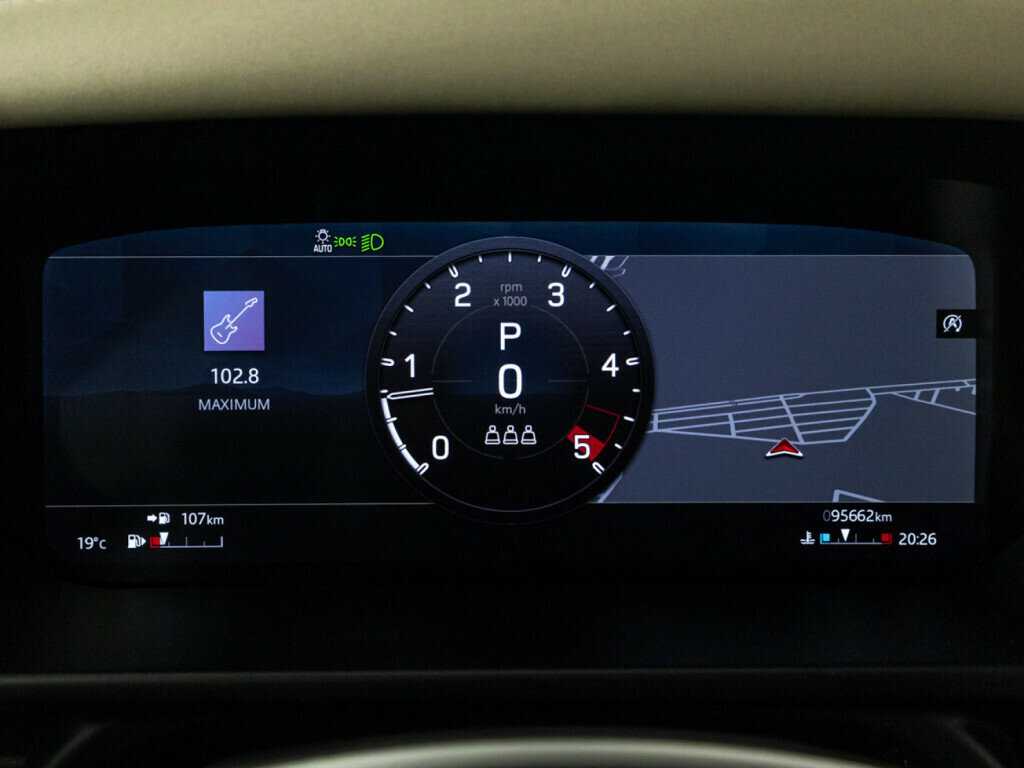 Land Rover Defender 2021 года с пробегом. Фото: #9