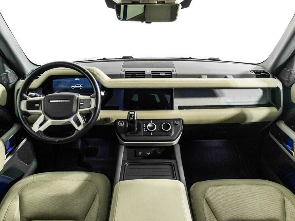 Land Rover Defender 2021 года с пробегом. Фото: #10