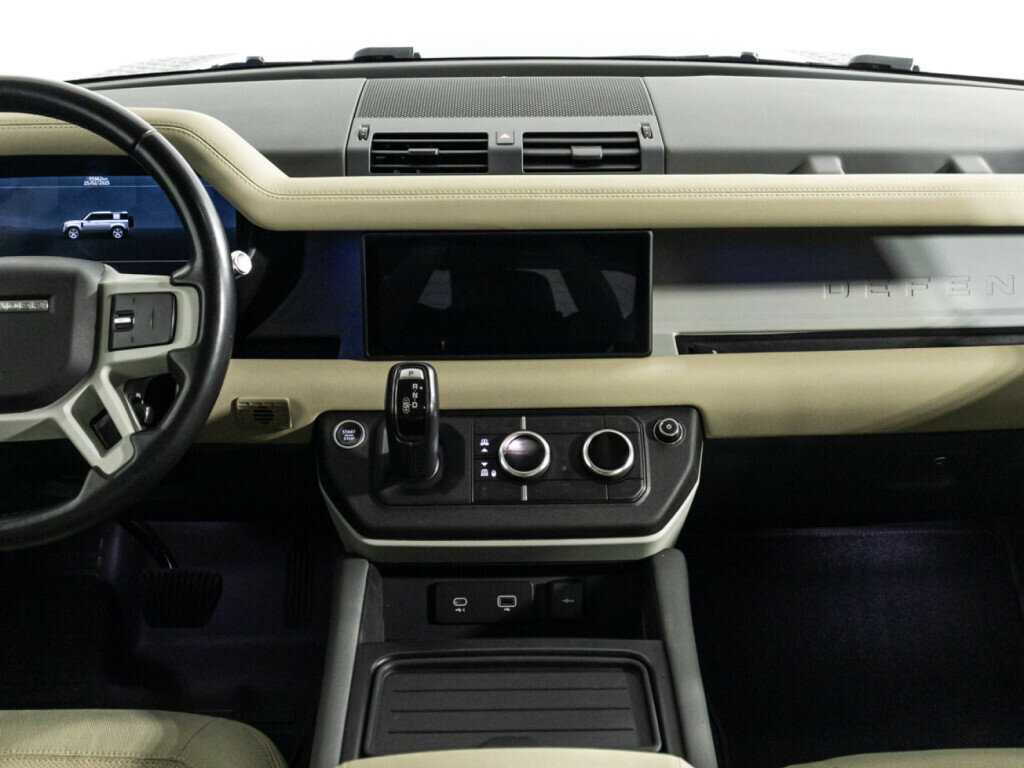 Land Rover Defender 2021 года с пробегом. Фото: #11