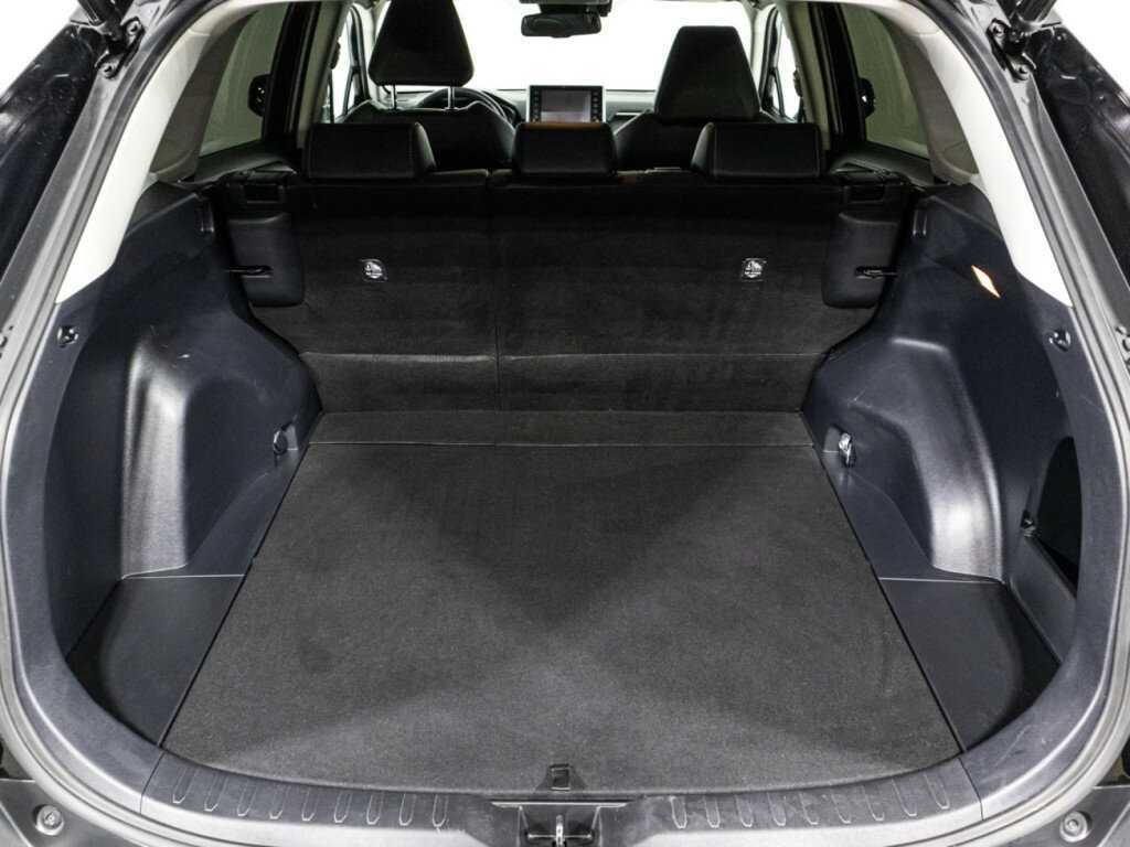 Toyota RAV4 2022 года с пробегом. Фото: #14