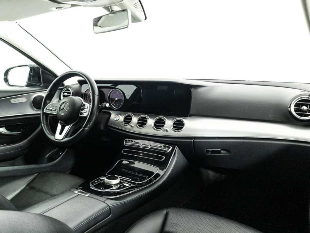 Mercedes-Benz E-Класс 2019 года с пробегом. Фото: #8