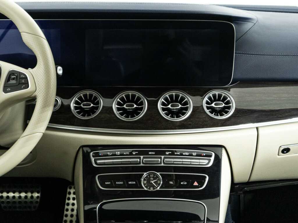 Mercedes-Benz E-Класс 2017 года с пробегом. Фото: #13