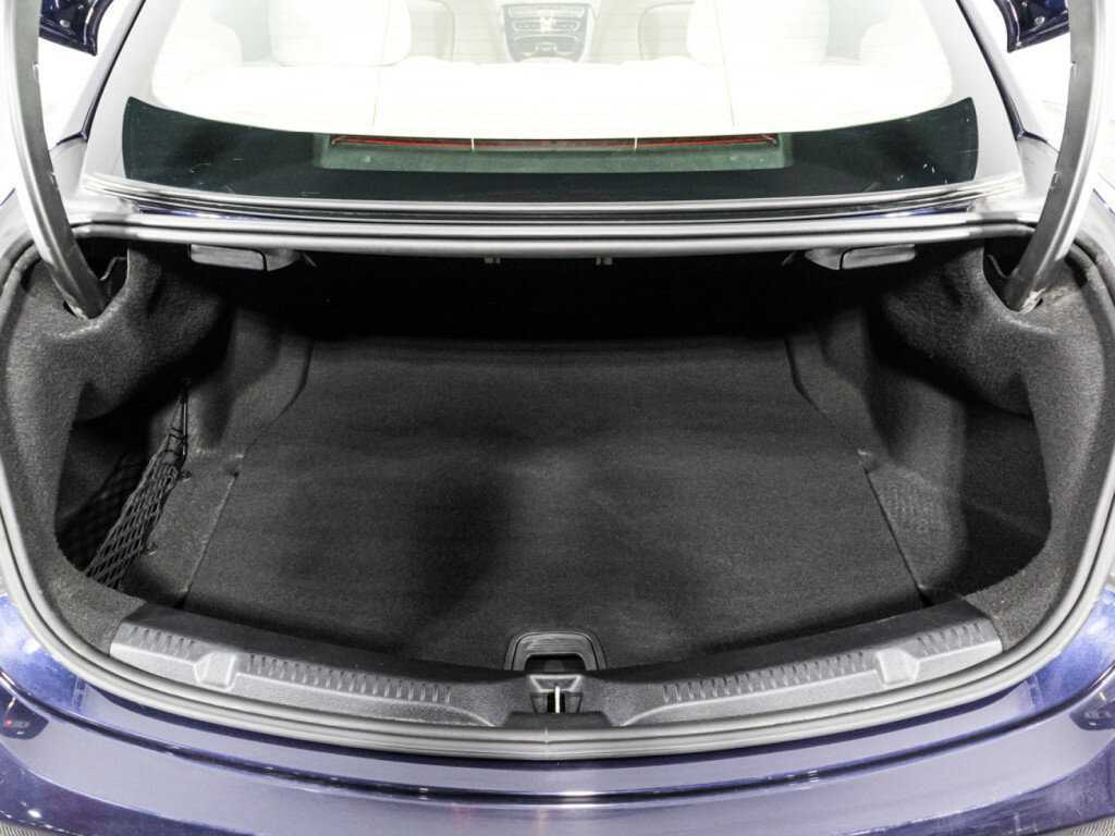 Mercedes-Benz E-Класс 2017 года с пробегом. Фото: #14