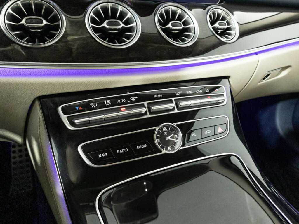 Mercedes-Benz E-Класс 2017 года с пробегом. Фото: #18