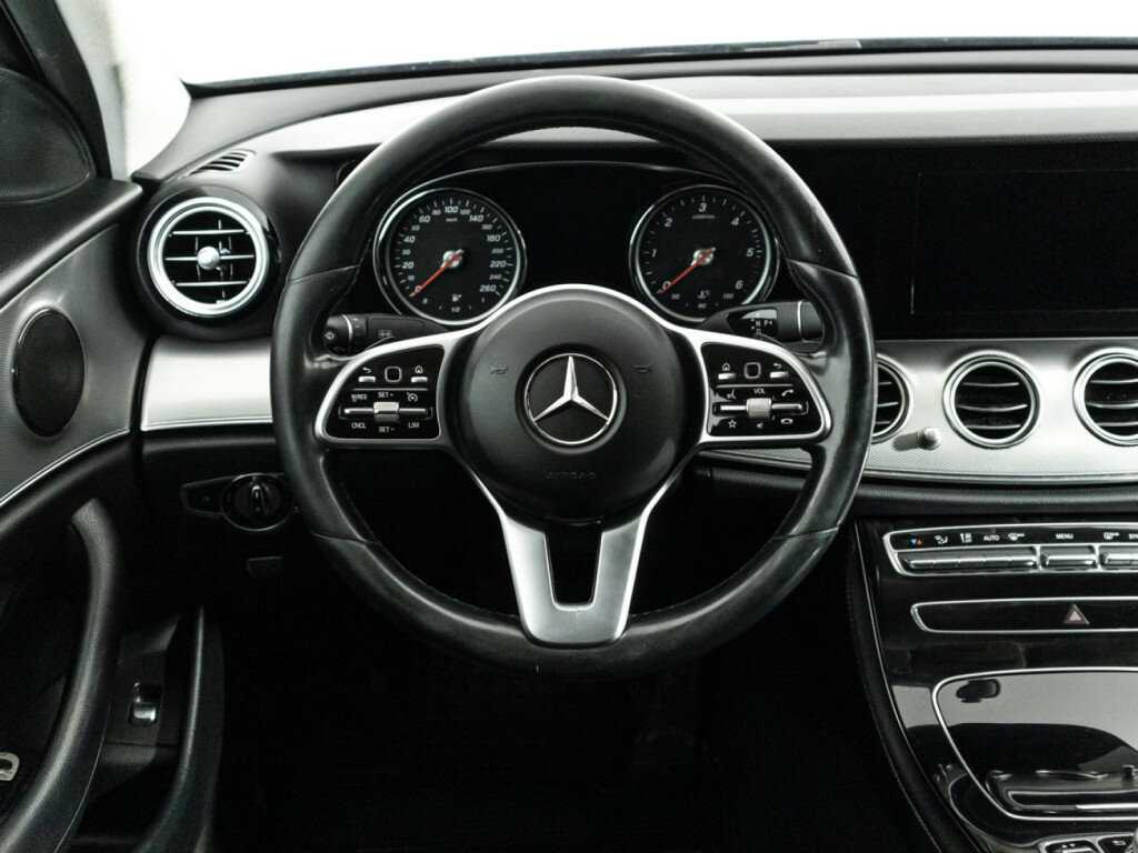 Mercedes-Benz E-Класс 2019 года с пробегом. Фото: #17