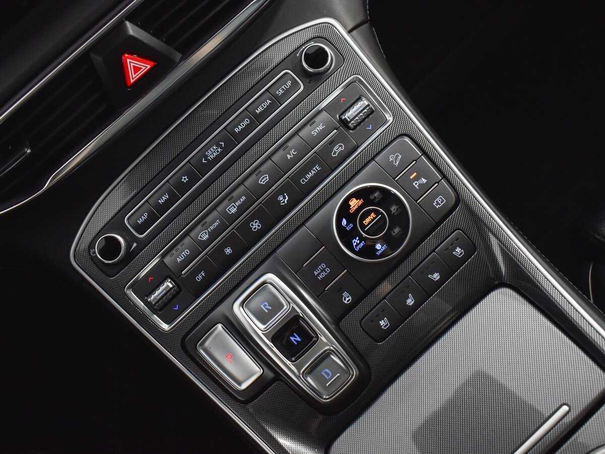 Hyundai Santa Fe 2021 года с пробегом. Фото: #20