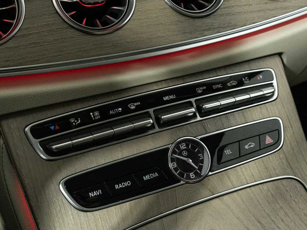 Mercedes-Benz E-Класс 2020 года с пробегом. Фото: #19