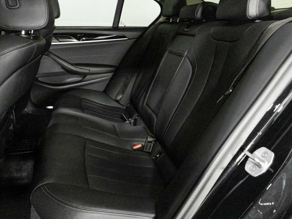 BMW 5 серии 2020 года с пробегом. Фото: #9